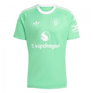 Manchester United 2025/26 Third Goalkeeper Shirt