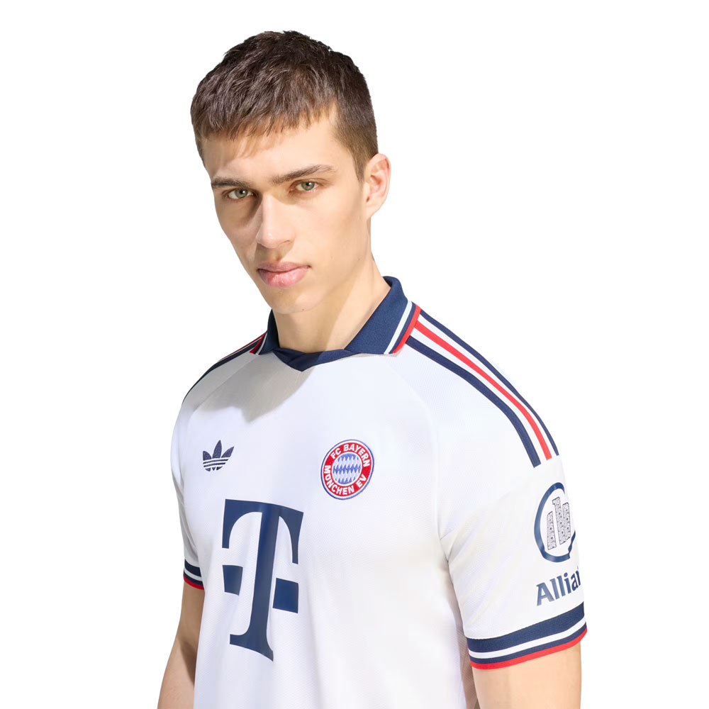 FC Bayern Munich 26/27 Away Shirt