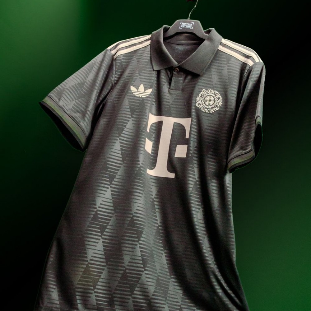 FC Bayern Munich 2024/25 Wiesn Shirt
