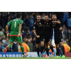 Juventus 2015/16 Third Shirt with Chiellini 3